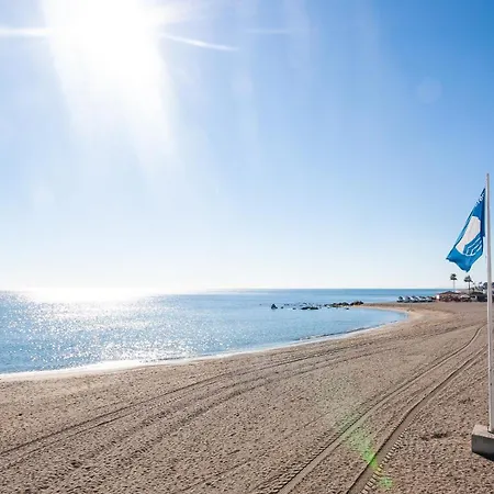 Playas De La Duquesa 68 *